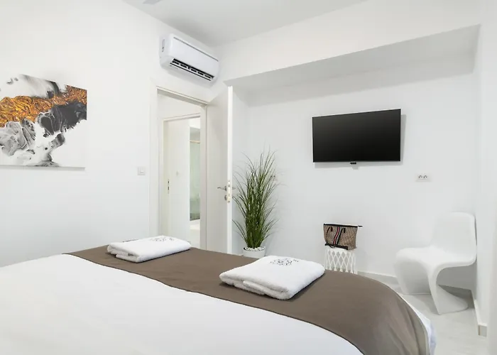 Tholaria * Ханья