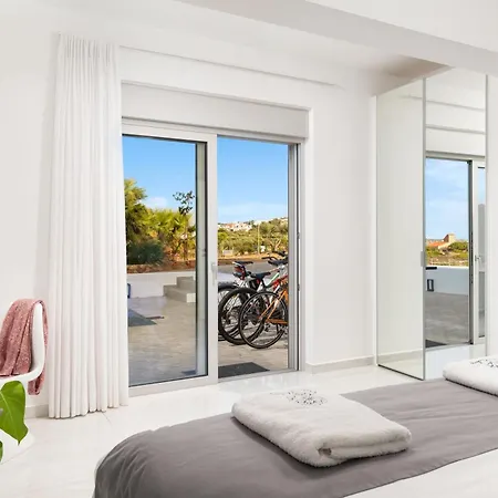 Tholaria וילה חאניה